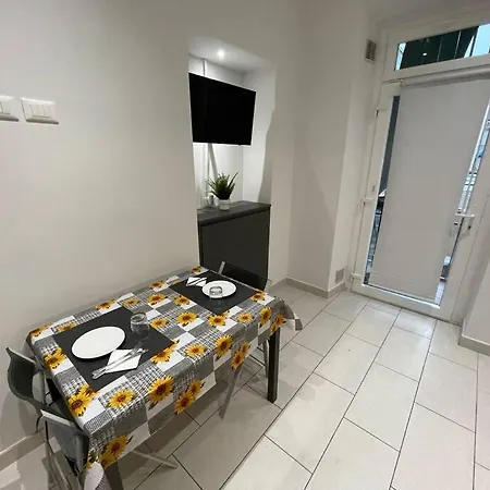 Апартаменты Near Metro Piazza Bengasi *